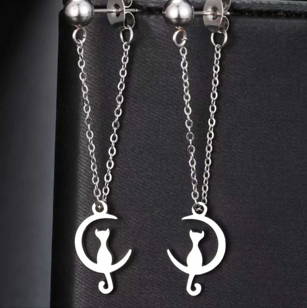 PENDANT EARRINGS KITTEN.